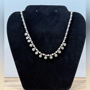 Vintage Rhinestone and Pearl Necklace with flower detail